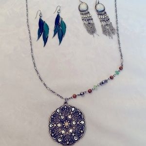 Necklace and earrings bundle **BOGO same or less$